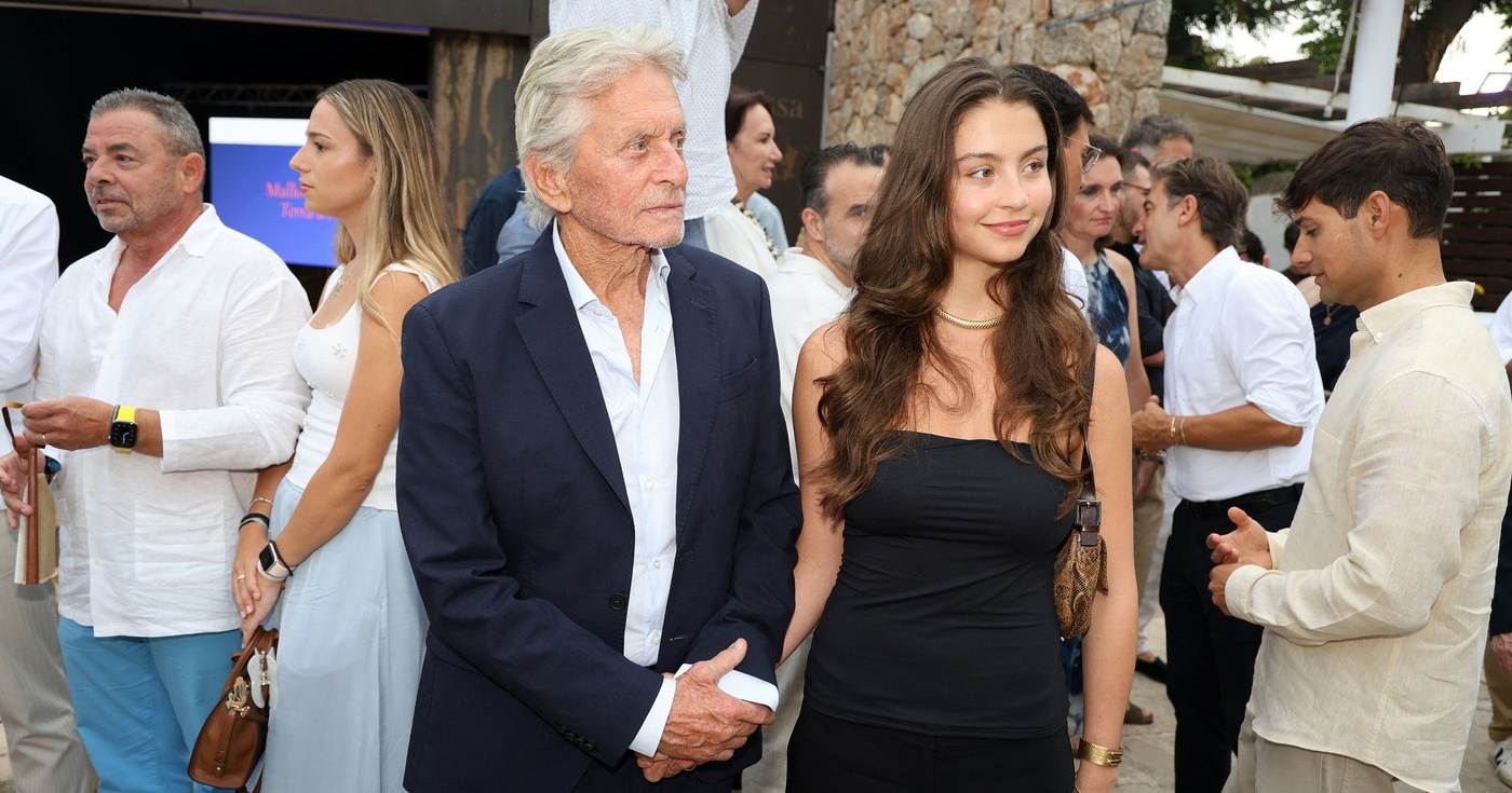 Michael Douglas postao počasni veleposlanik Mallorce, na svečanost stigao s kćeri