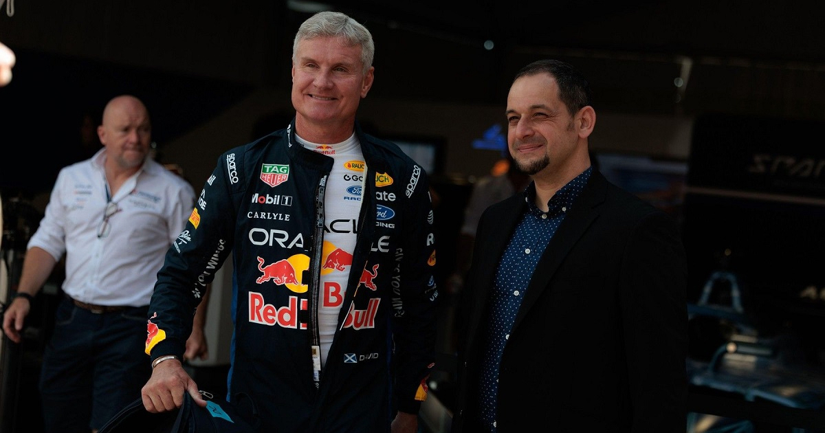 VIDEO Treba se ženiti, a uhvaćen s dvije ljepotice: Legenda formule pila 13 sati