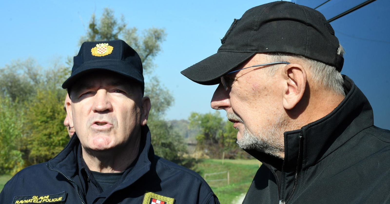 Sindikat šefu policije: Jesu li policajci vozili vašu ženu i djecu službenim autima?