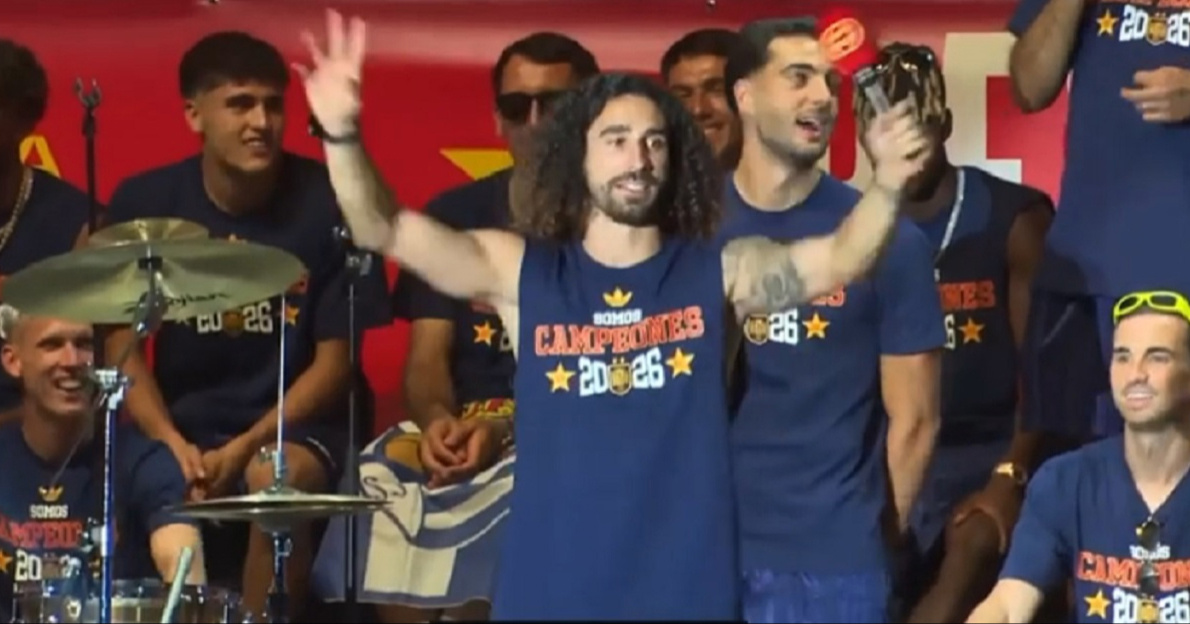 VIDEO Cucurella pred 2 milijuna navijača pjeva "Haaland se trese kad vidi Cucurellu"