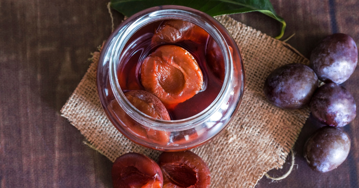 Ovako su ga radile naše bake: Jednostavan recept za kompot od šljiva
