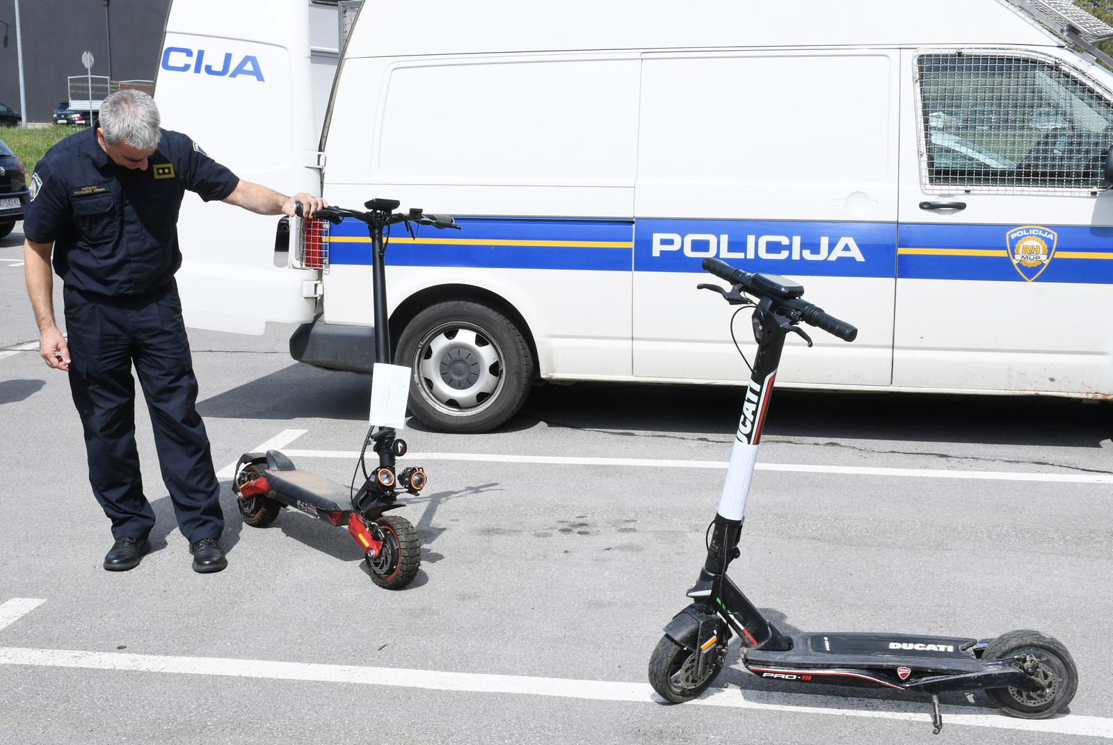 Policija u Kaštelima oduzela romobile djeci, prijavljeni roditelji