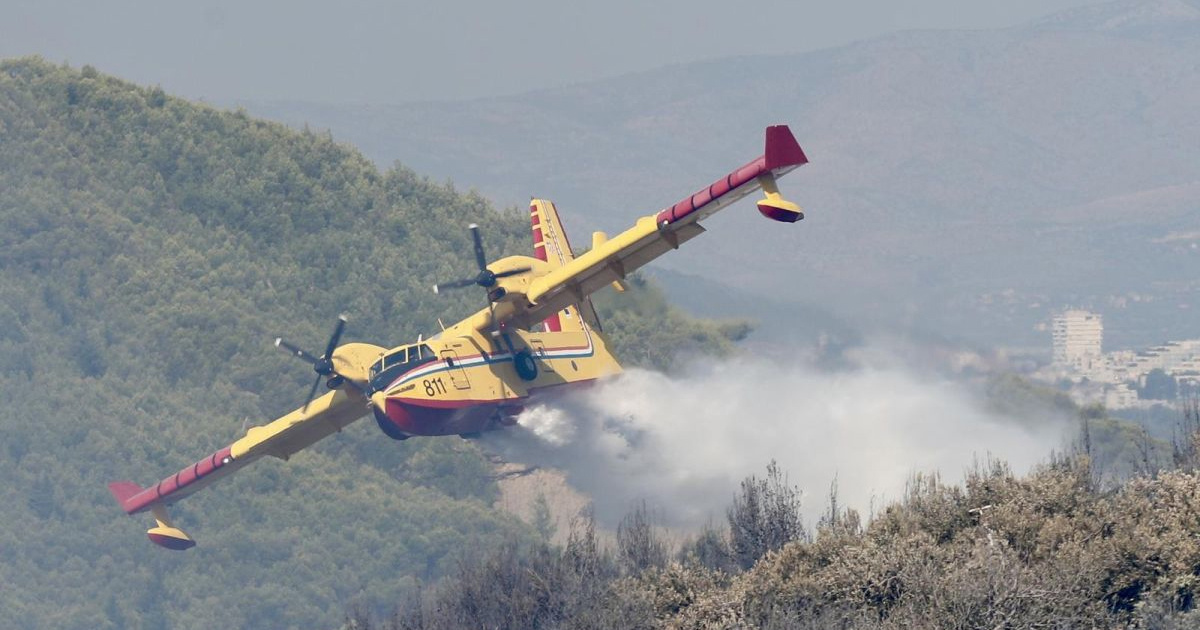 Čim padne mrak, kanadere na Pelješcu zamijenit će vatrogasci iz Podravine
