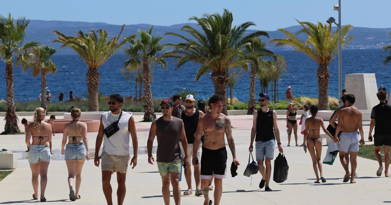 Turisti sve više odlaze iz Splita i s otoka, gužve se sele prema kopnu