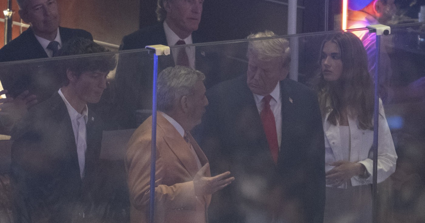Čitačica s usana otkrila što je Trump govorio nako