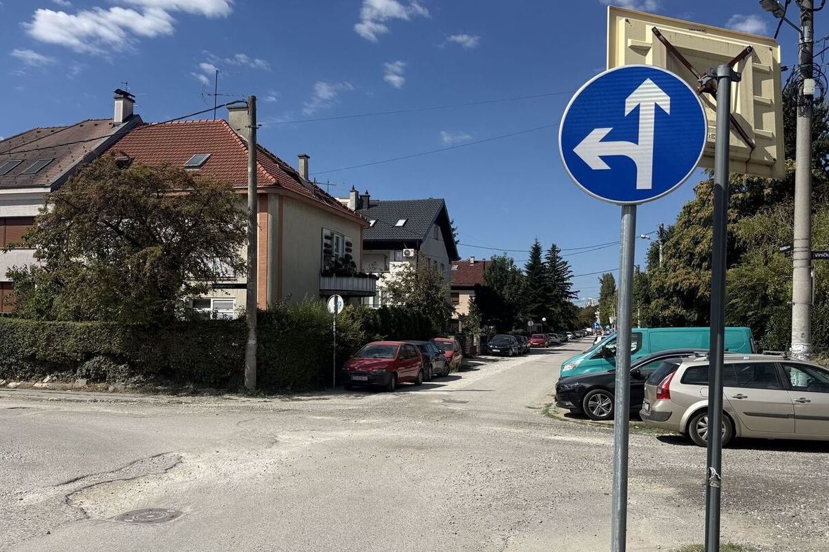 Ovu ulicu u Zagrebu raskopali su lani. Ljudi još uvijek čekaju asfalt, pogledajte