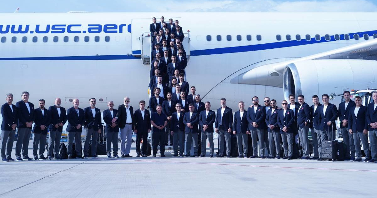 Iransku reprezentaciju u Meksiku od aerodroma do kampa prati