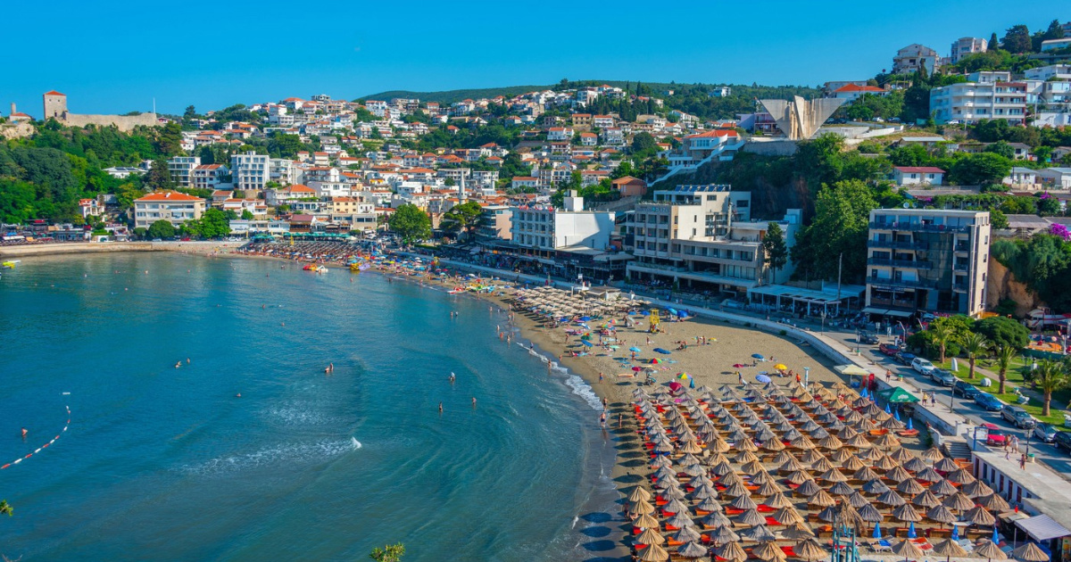 Najavljene cijene ležaljki u Crnoj Gori, dio turista nezadov