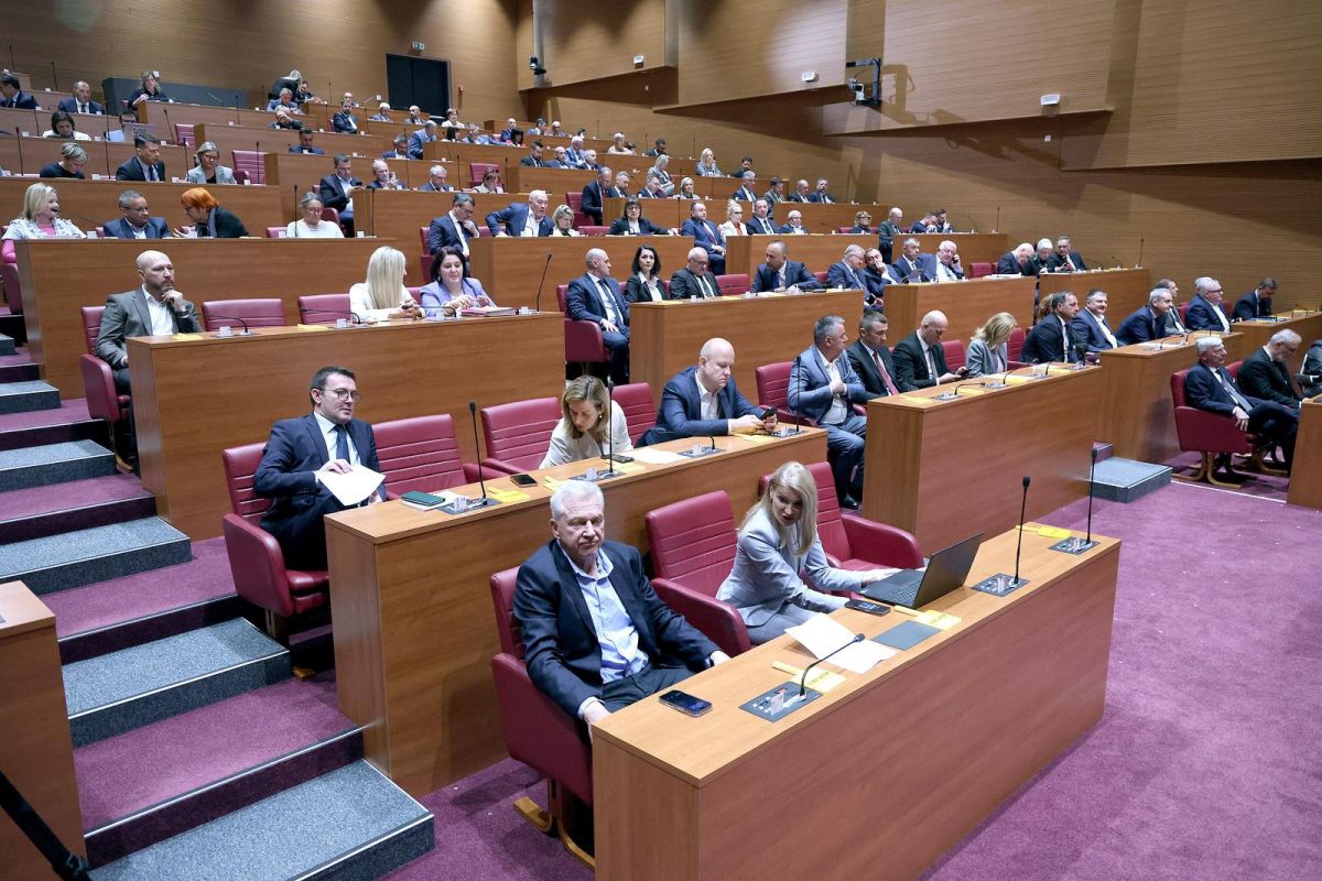 Stiže novi Zakon o potrošačkim kreditima. Odnosi se i na teleoperatere
