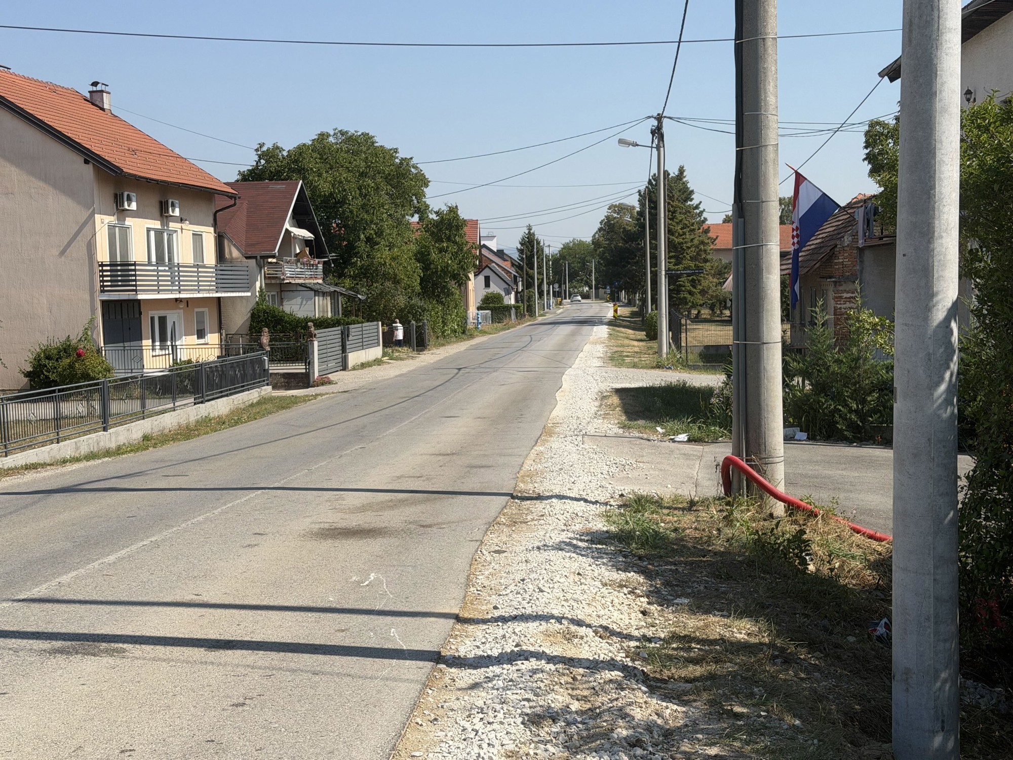 Na ovoj je cesti poginulo troje ljudi. "Voze 130 km/h, bojim se da ne ulete u kuću"