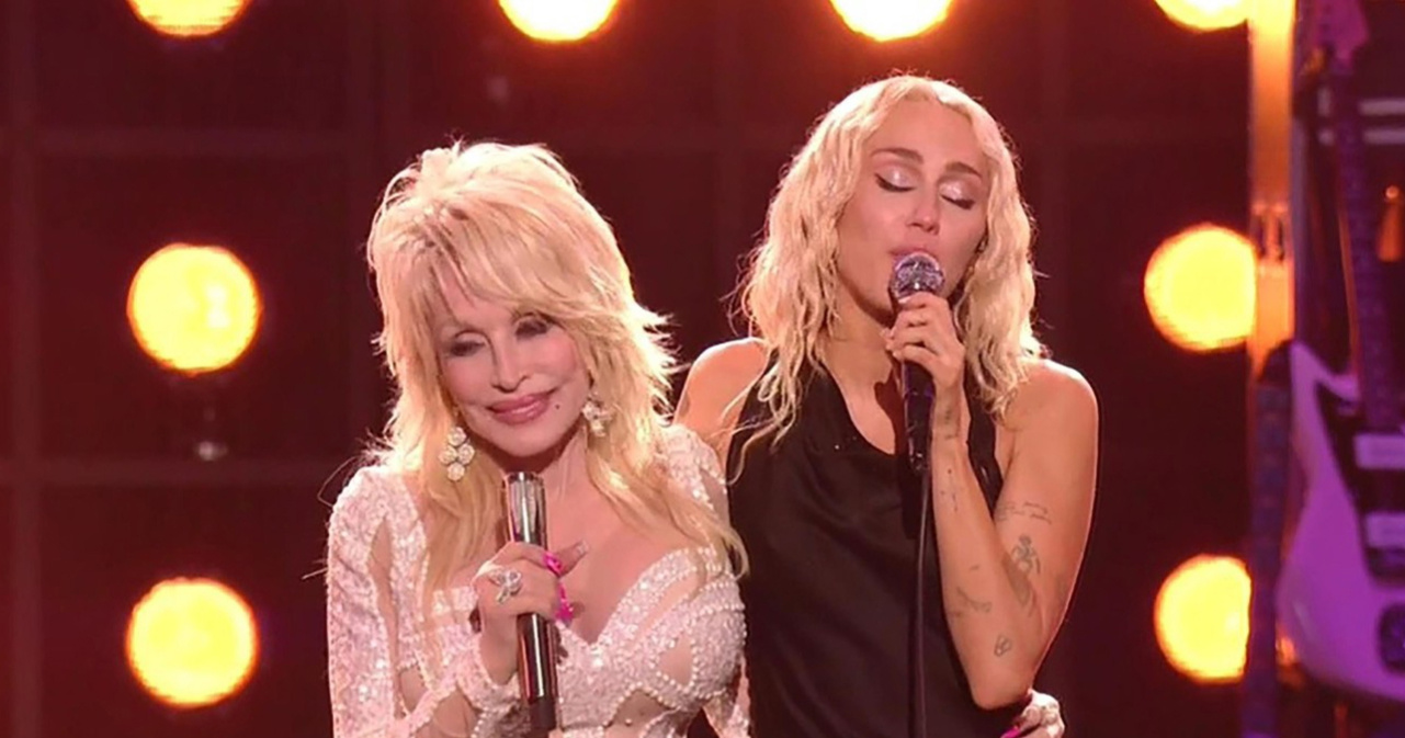 Kako je Dolly Parton postala kuma i bliska suradnica Miley Cyrus