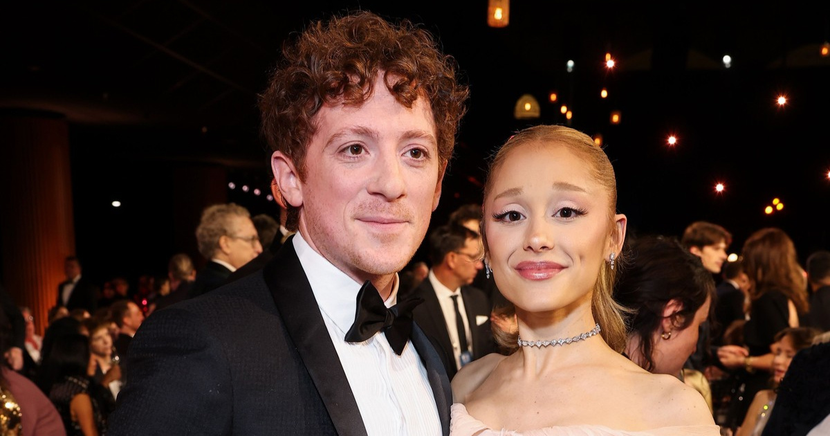 Ariana Grande i Ethan Slater prekinuli nakon tri g
