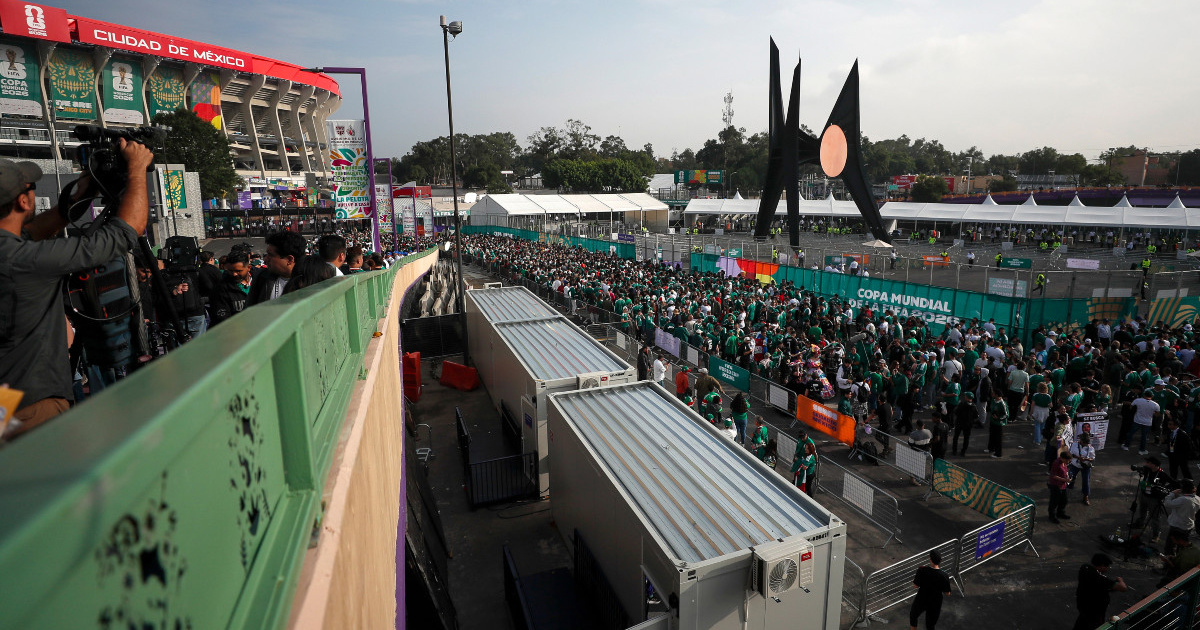 Navijaču pozlilo kod stadiona uoči prve utakmice SP-a. Umro 