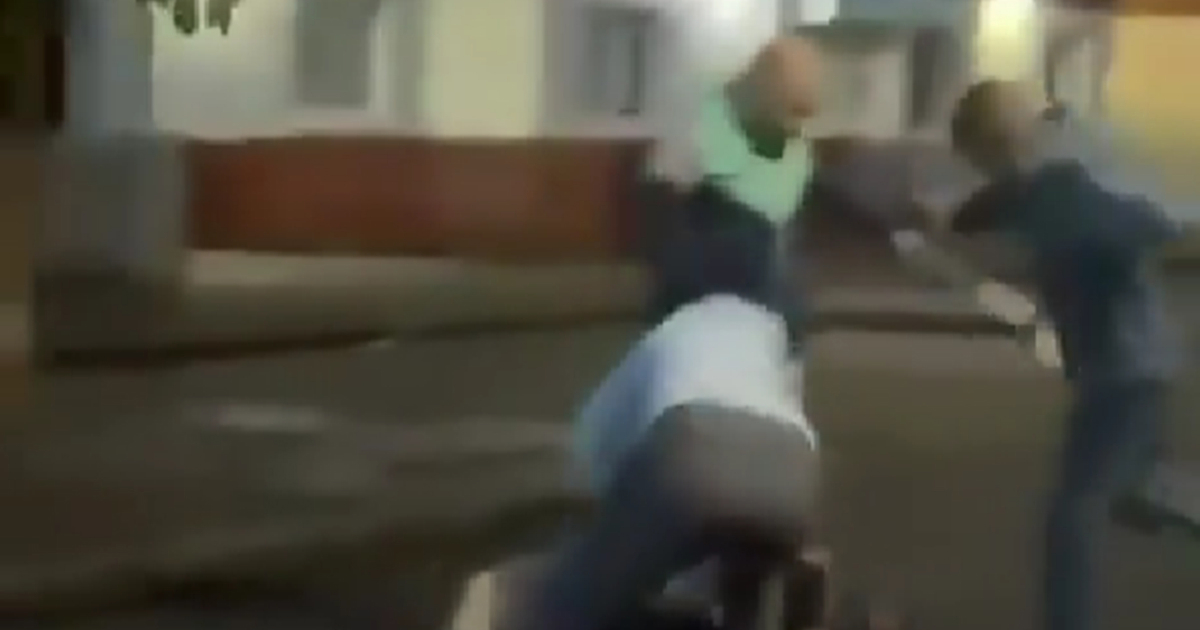 Sudanac pokušao odrubiti glavu čovjeku na ulici u Belfastu