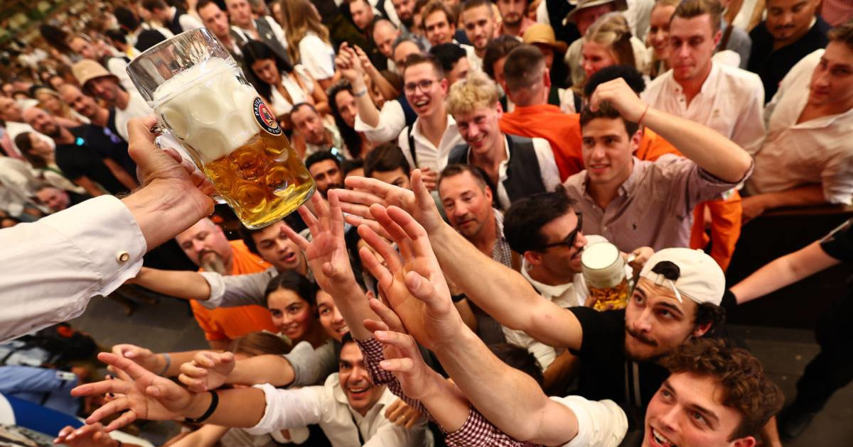 Otkrivene cijene piva, sokova i vode na ovogodišnjem Oktoberfestu. Mnogi su u šoku