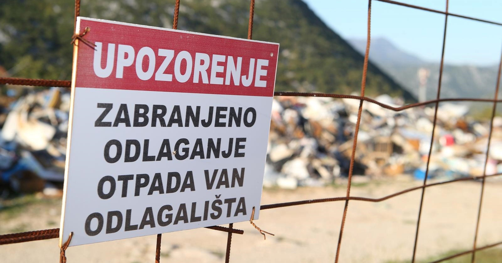 Zašto Slovenija kontrolira otpad još u prometu, a Hrvatska tek na odlagalištima?