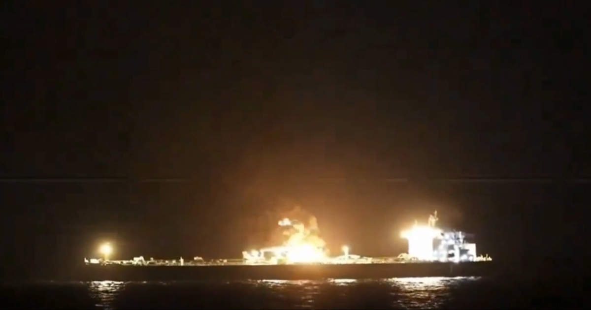 Velika eskalacija: Gori saudijski tanker pun nafte, pogođen je projektilom