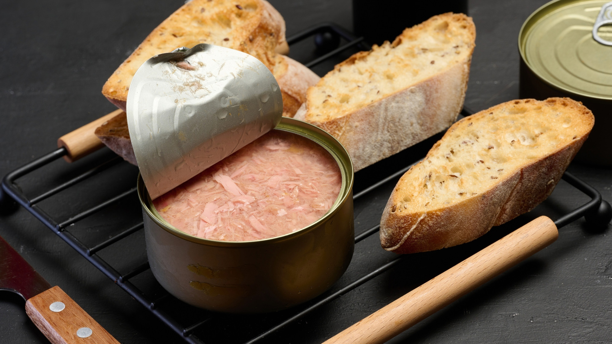 Tuna iz konzerve: Treba li cijediti ulje?
