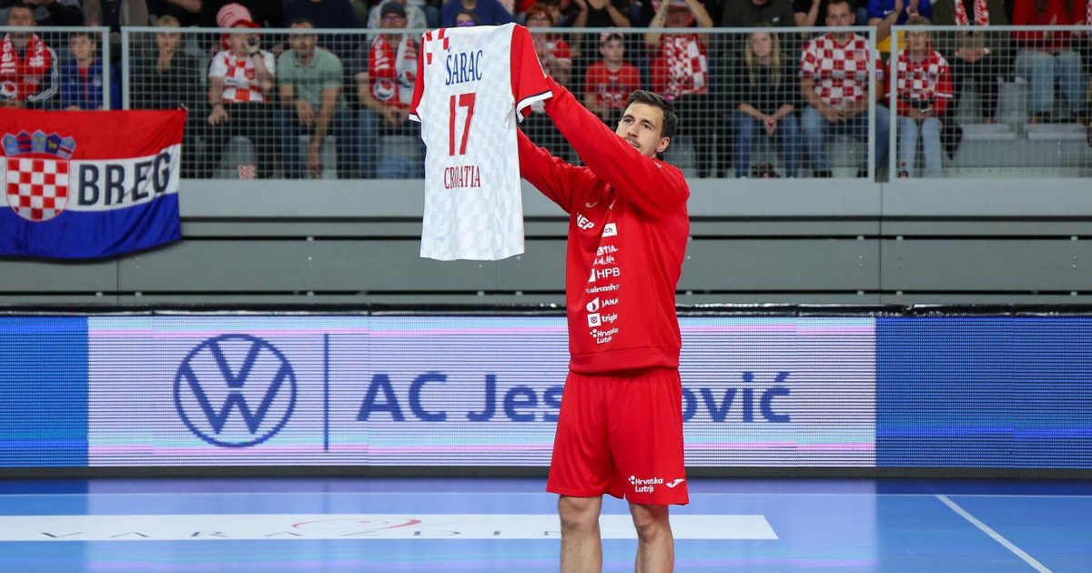 Ivan Martinović podigao dres u čast teško bolesnog hrvatskog rukometaša Josipa Šarca