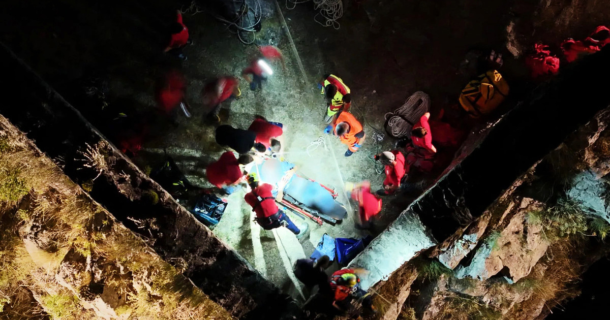 FOTO HGSS objavio fotografije zahtjevnog spašavanj iz kanjona rijeke Čikole