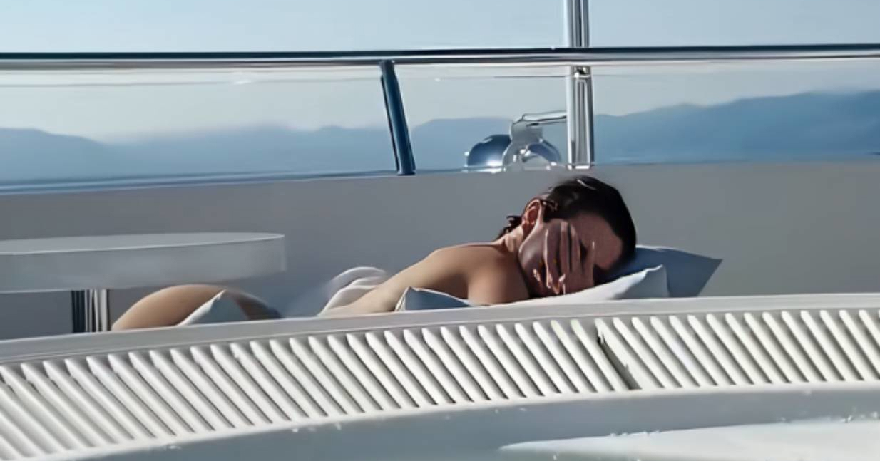 Benny Blanco objavio video gole Selene Gomez na jahti