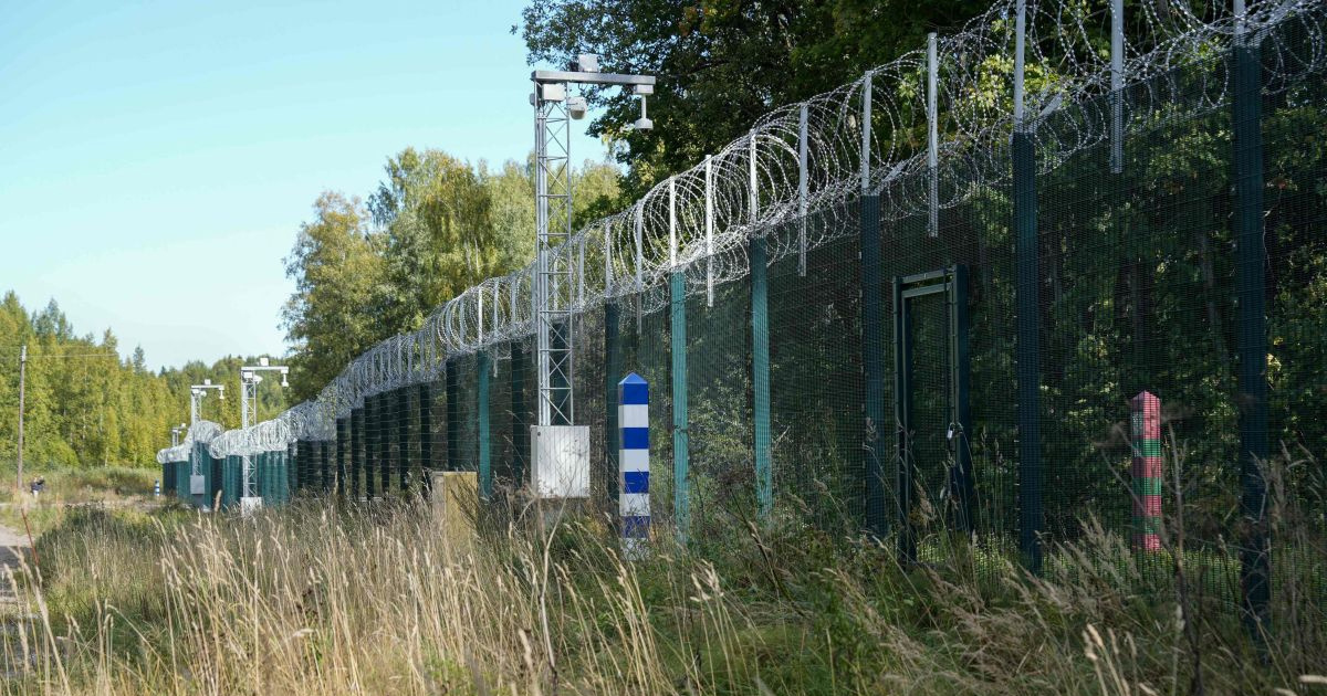 Finska postavila 200 kilometara dugu ogradu na granici s Rusijom