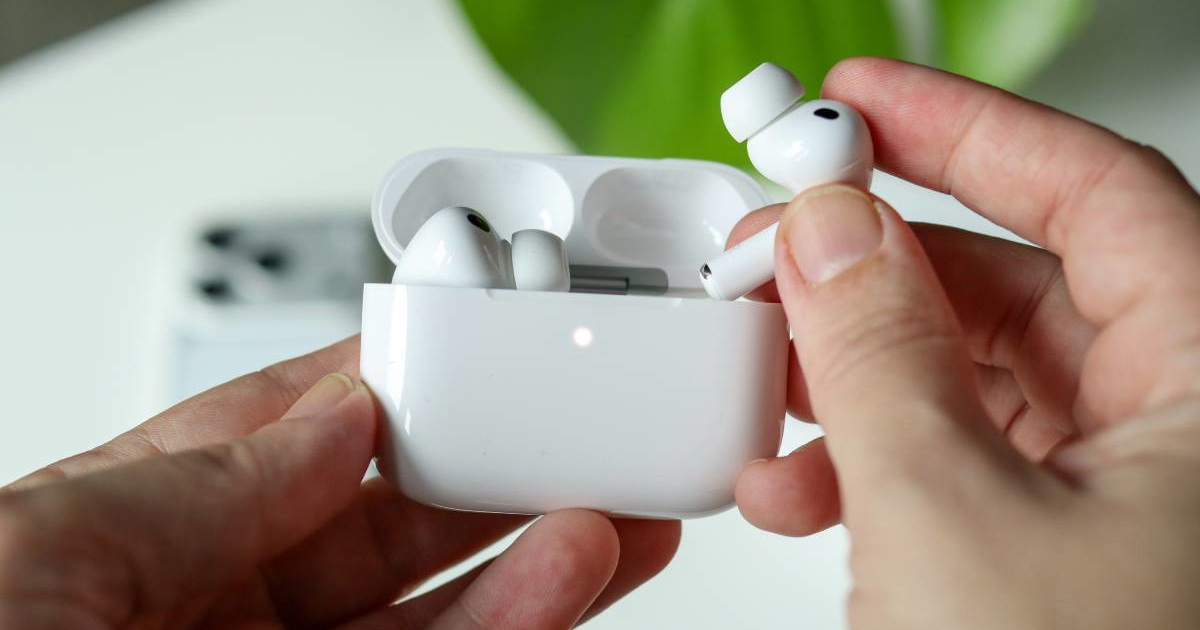 Slušalice koje promatraju svijet oko vas? Appleova nova ideja mnogima je jeziva
