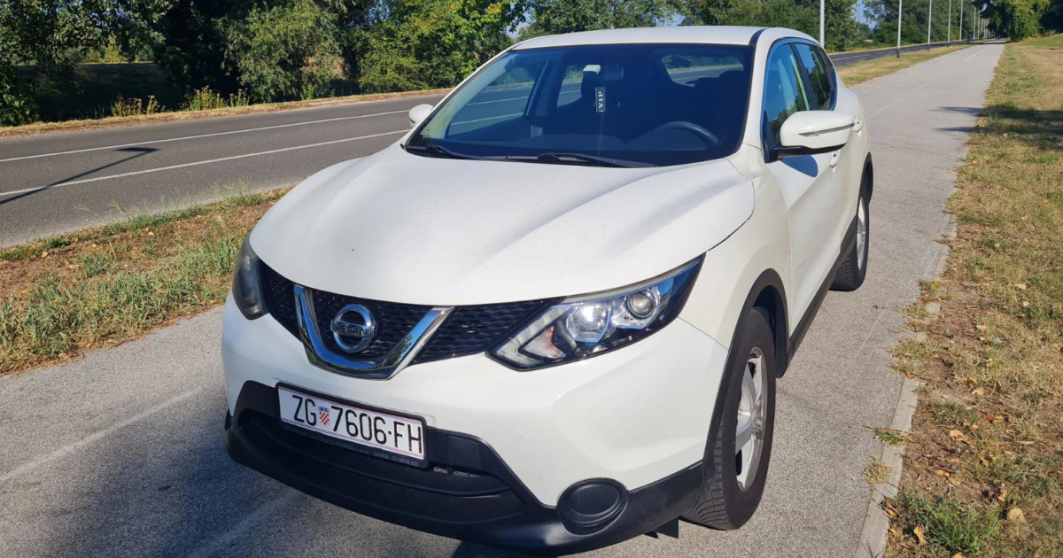 Ovaj Qashqai kupljen je u Hrvatskoj i servisiran u ovlaštenom servisu. Prodaje se