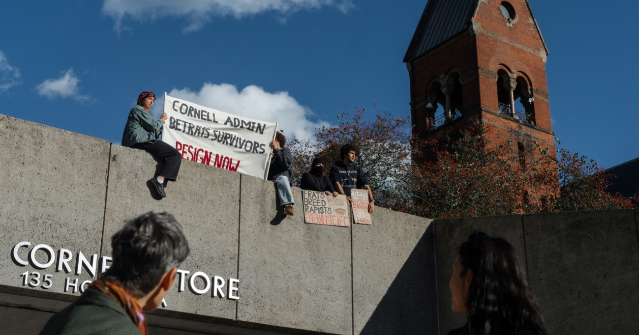 Cornell pod pritiskom zbog prijave grupnog silovanja. Mijenja se način istrage