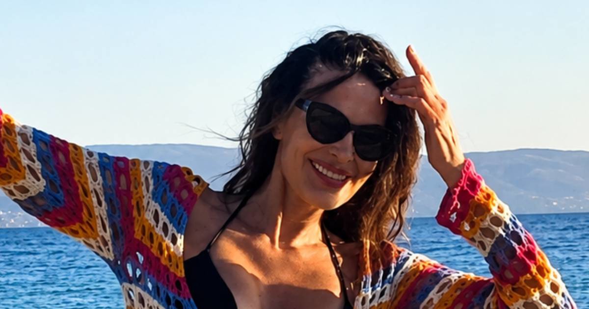 Bivša Miss Jugoslavije (63) podijelila fotke s plaže, pozirala je u bikiniju