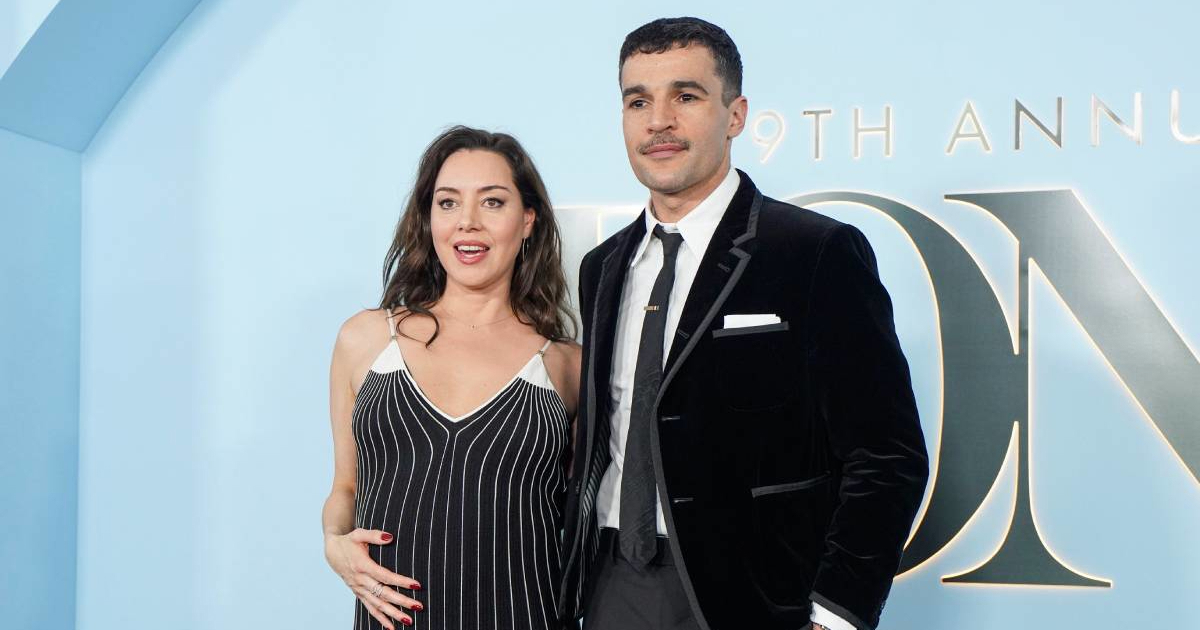 Aubrey Plaza (42) pokazala trudnički trbuh, izraz njezina lica na fotki postao je hit