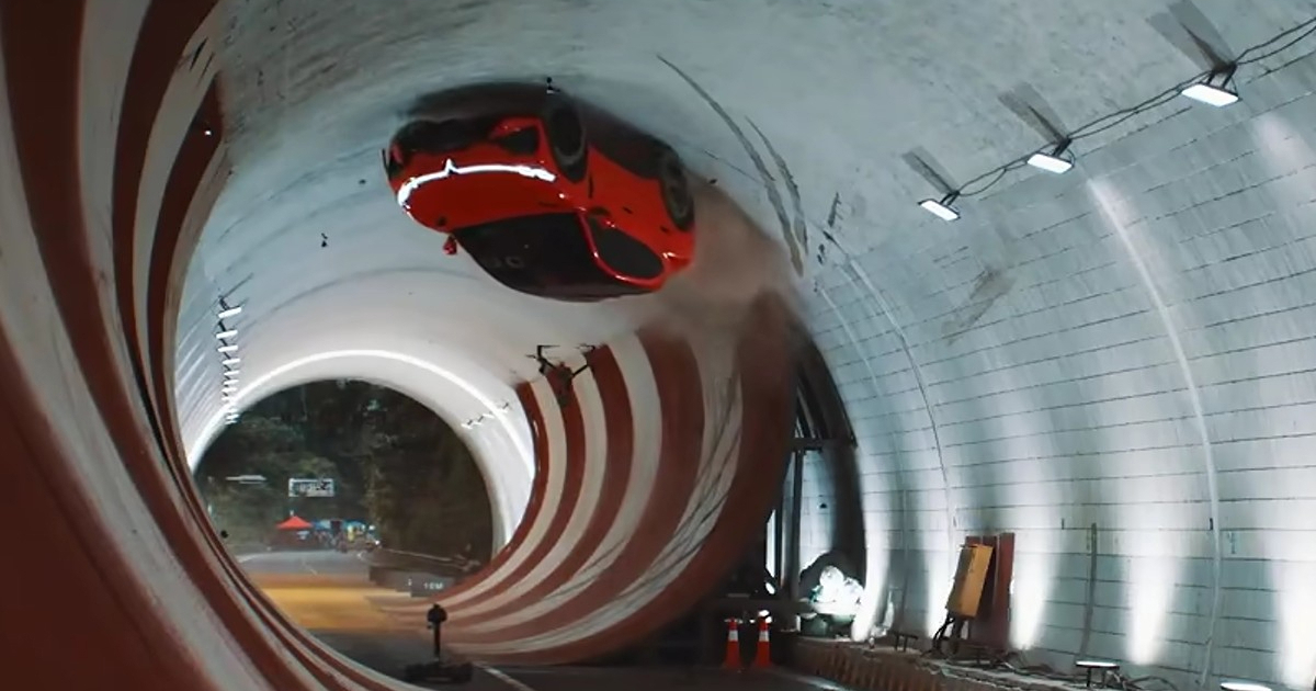 VIDEO Kineski SUV izveo nevjerojatan pothvat: Tunelom je prošao naglavačke