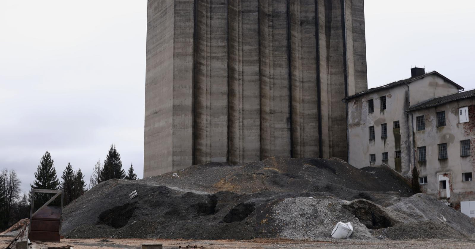 Odakle i kako su deseci tisuća tona opasnog otpada završili u Hrvatskoj?