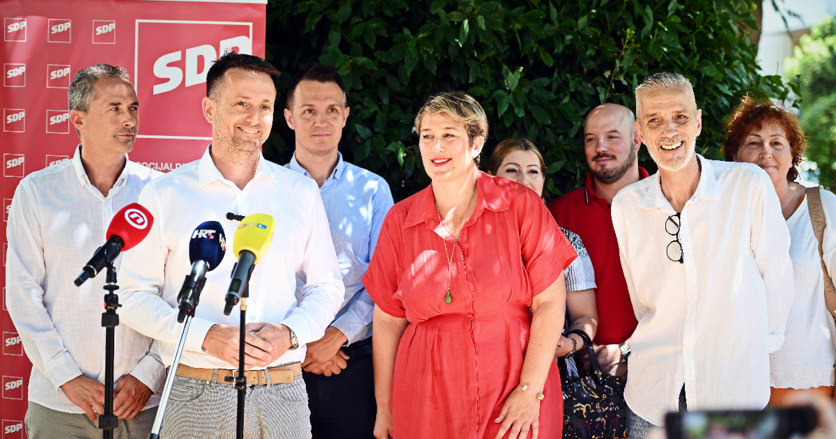 SDP održao 6 simultanih presica na obali. "Vlada kažnjava legalne iznajmljivače"