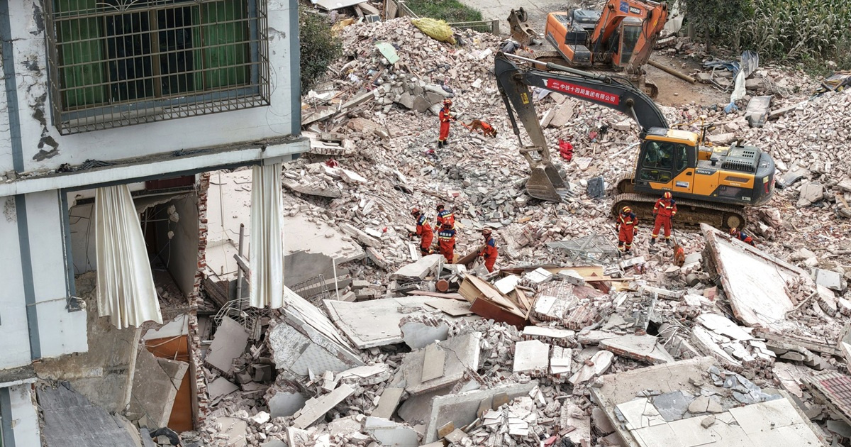 VIDEO Potres pogodio jug Kine. Više od 7000 ljudi evakuirano, zgrade su se srušile