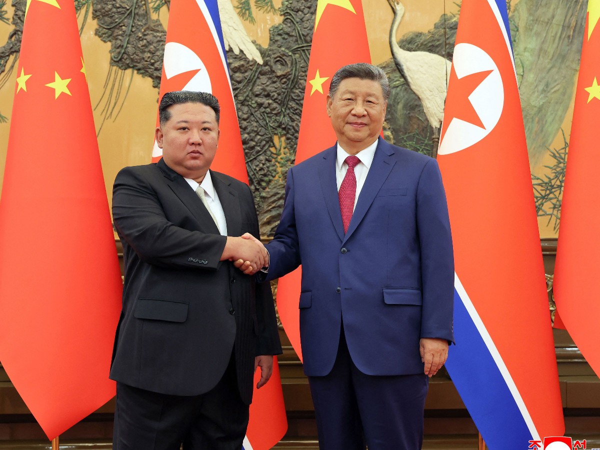 Xi se sastaje s Kim Jong-unom. 