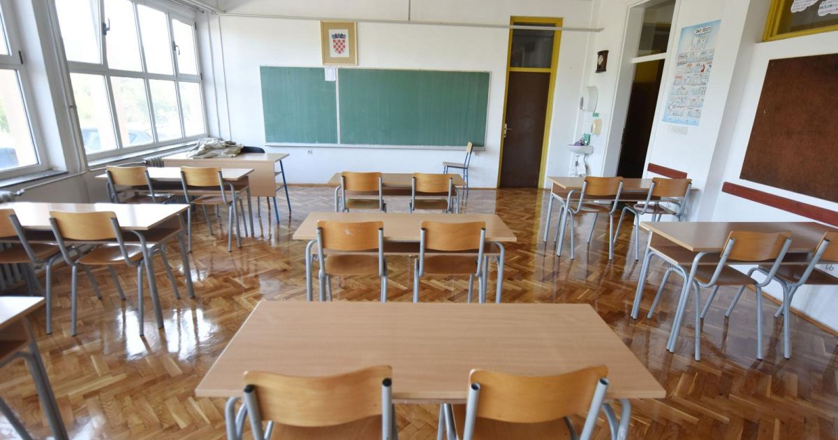 Ravnatelji škola podijeljeni oko prijedloga da se zimski praznici opet razdvoje