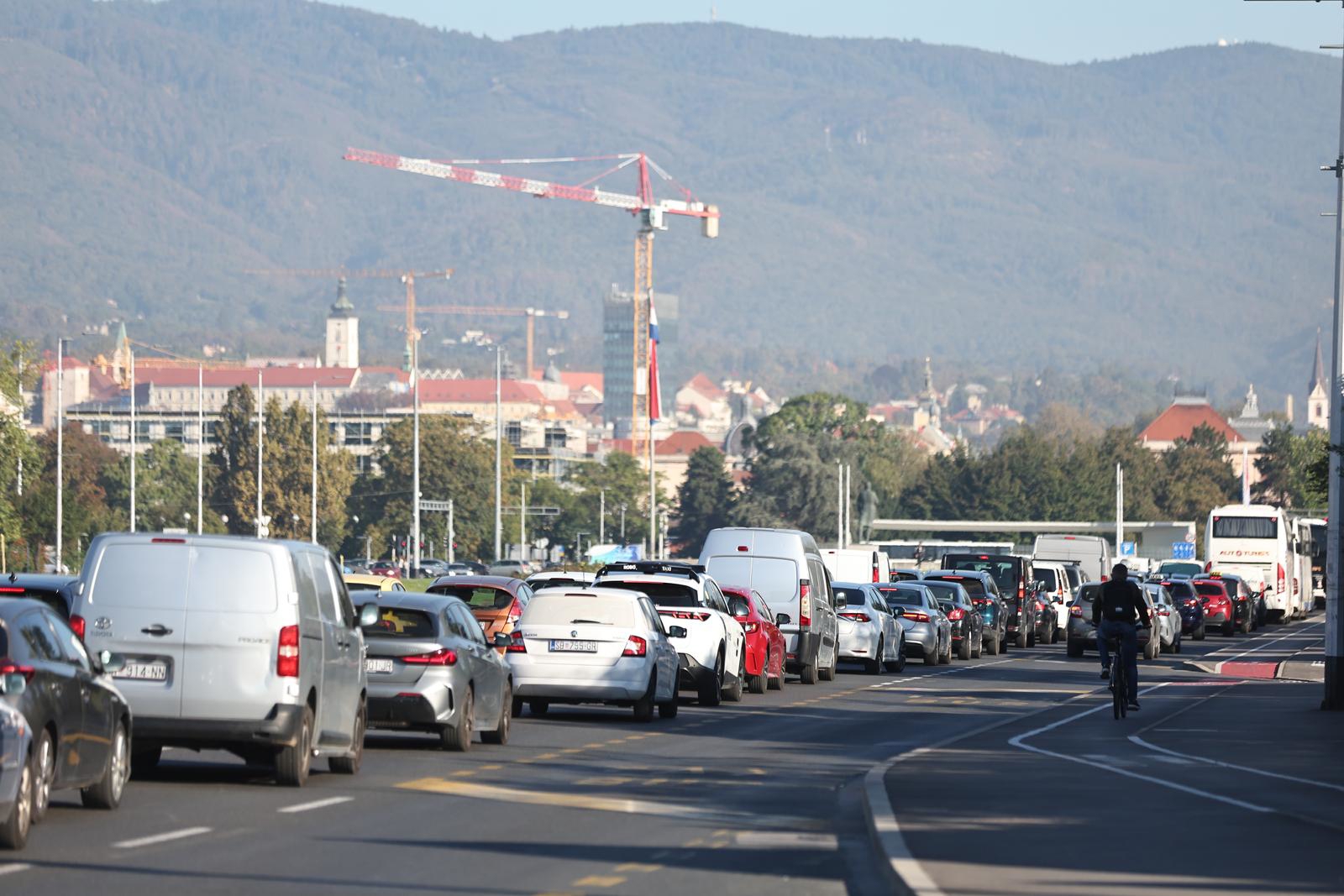 U EU se u jednom autu vozi manje od 1,5 osoba. Prodesor govorio o situaciji u RH