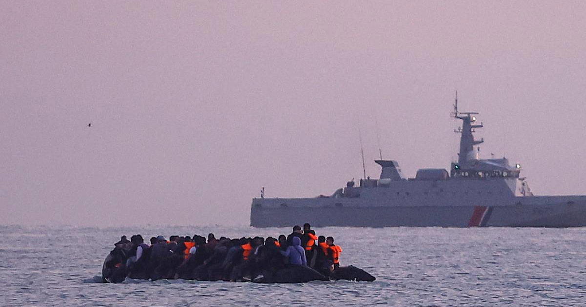 Gotovo 500 migranata stiglo u Britaniju u jednom danu