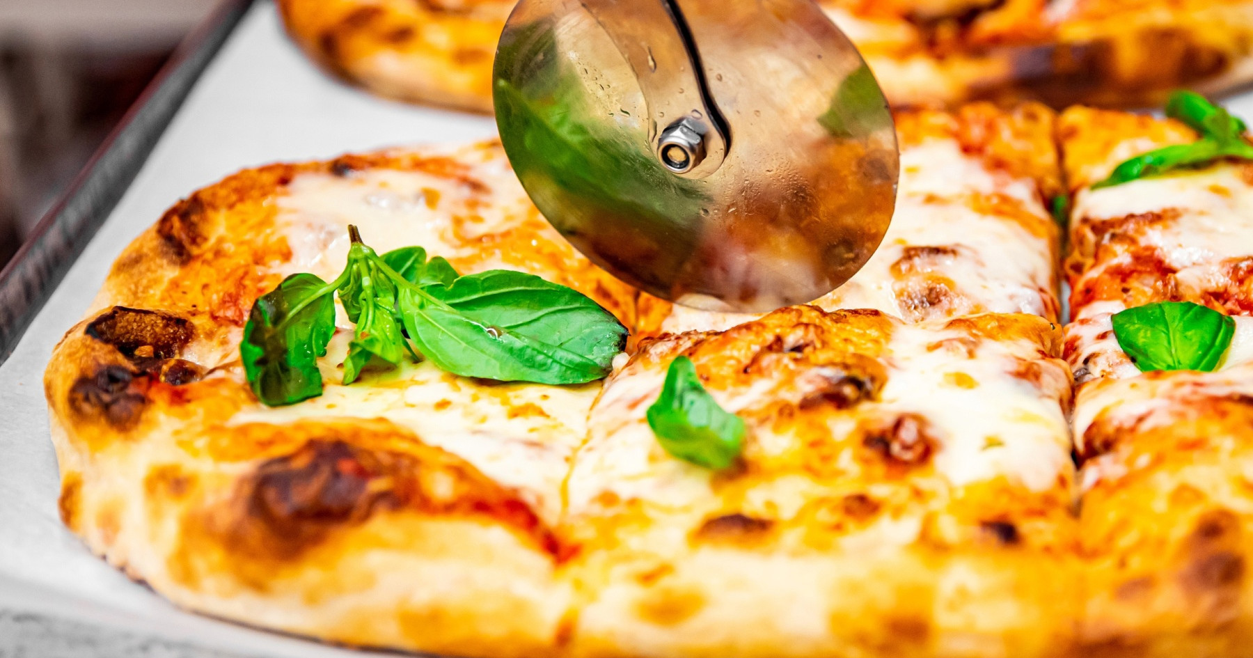 Što je zapravo pinsa? Sve što trebate znati o popularnoj rimskoj "pizzi"