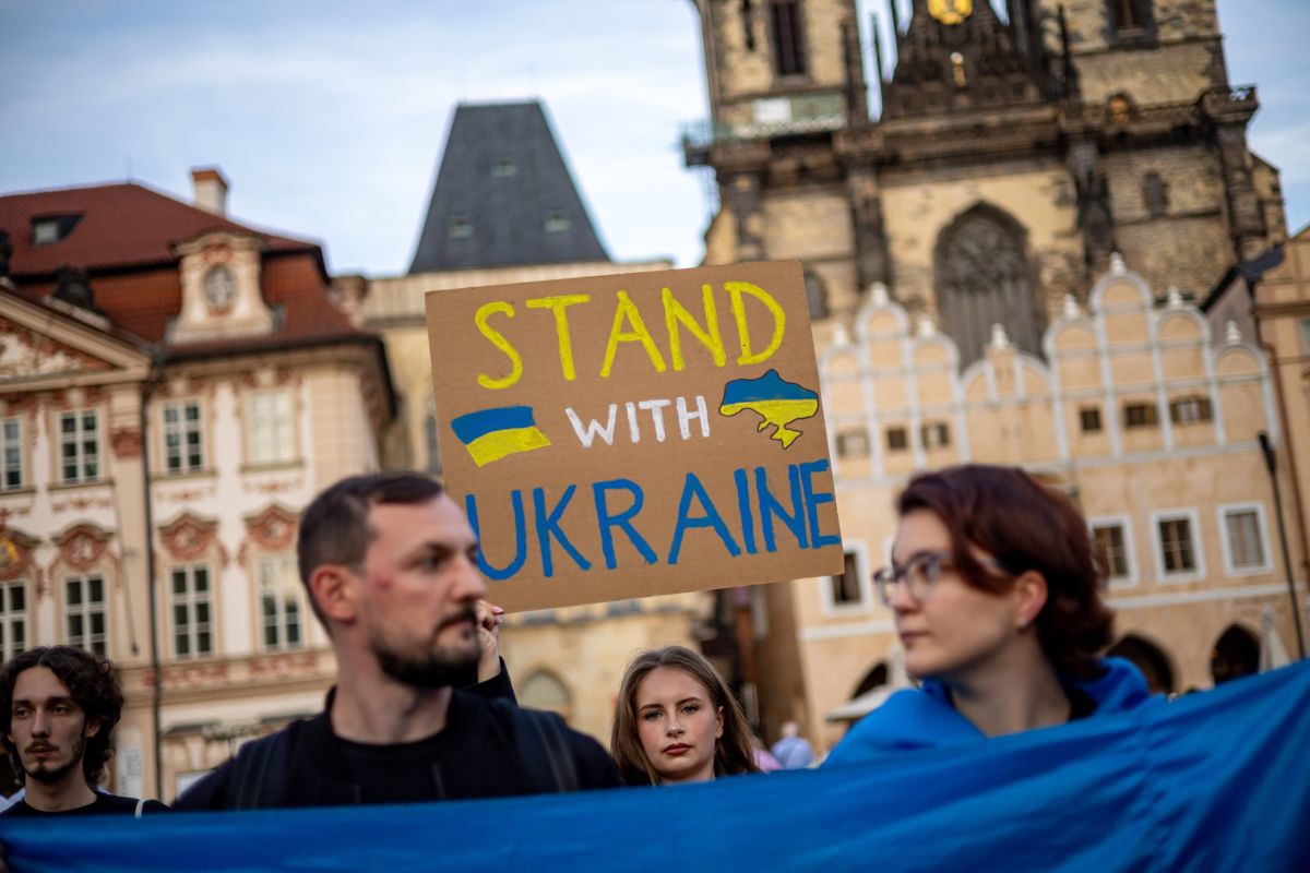 Ministri obrane pet zemalja EU u Parizu dogovaraju daljnju pomoć UkrajinI