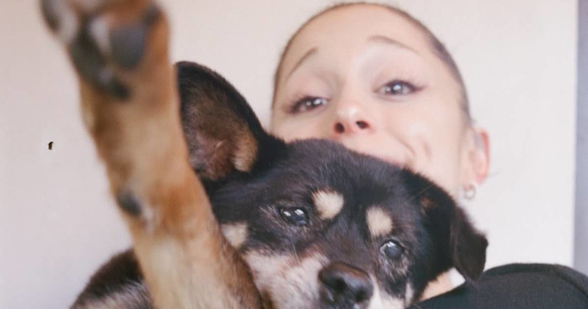 Ariana Grande oprostila se od voljene kujice Coco nakon više od 17 godina