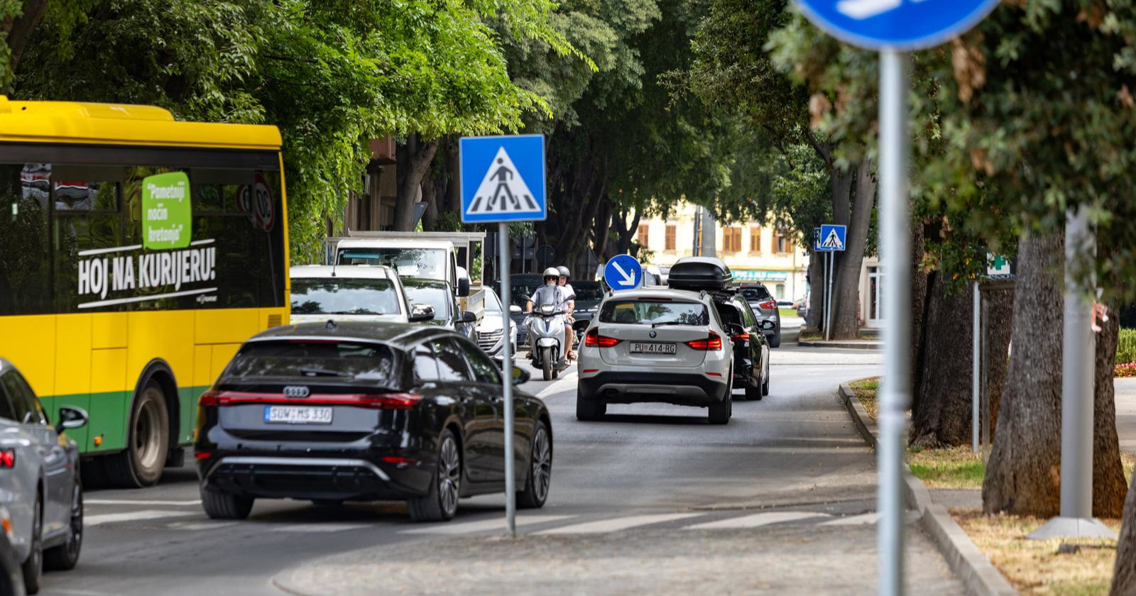 Nijemac (19) optužen nakon potjere po Puli, vozio 100 km/h i udario policijski auto