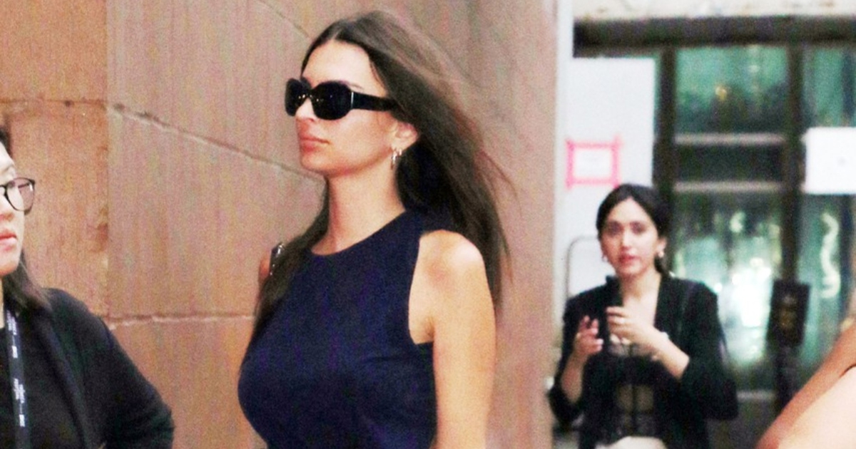 Emily Ratajkowski prošetala New Yorkom u haljini od 60 eura,