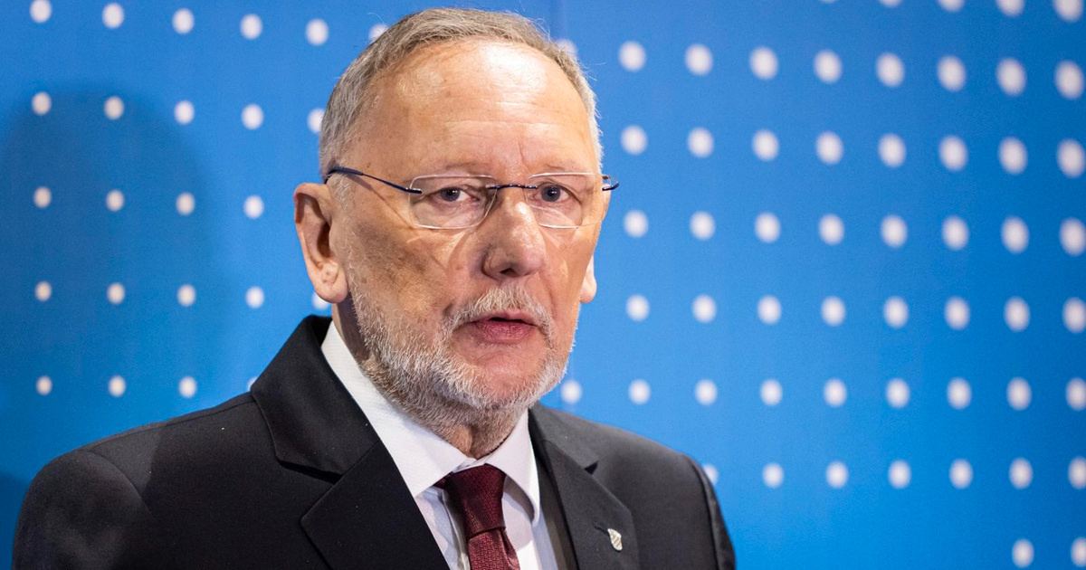 Božinović: Izdano 36 tisuća dozvola za rad manje nego lani, trend se okreće