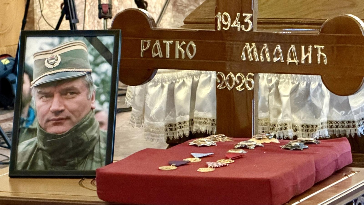 Skupština Novog Sada održala minutu šutnje za Mladića