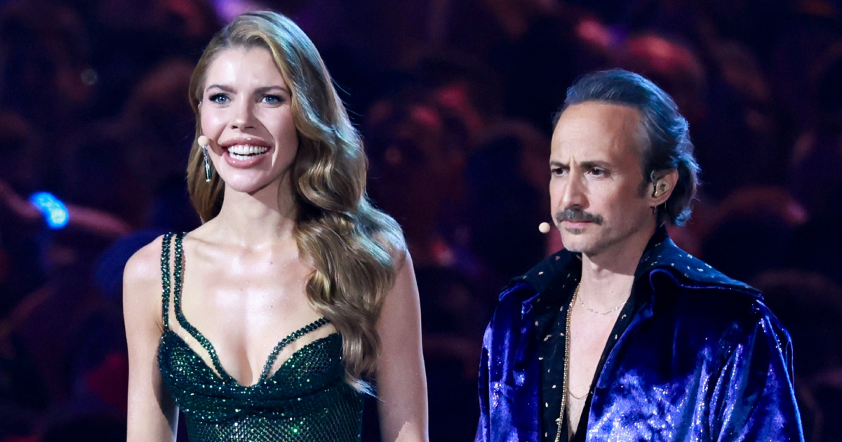 Procurio look Victorije Swarovski za finale Eurosonga, haljina je čisti glamur