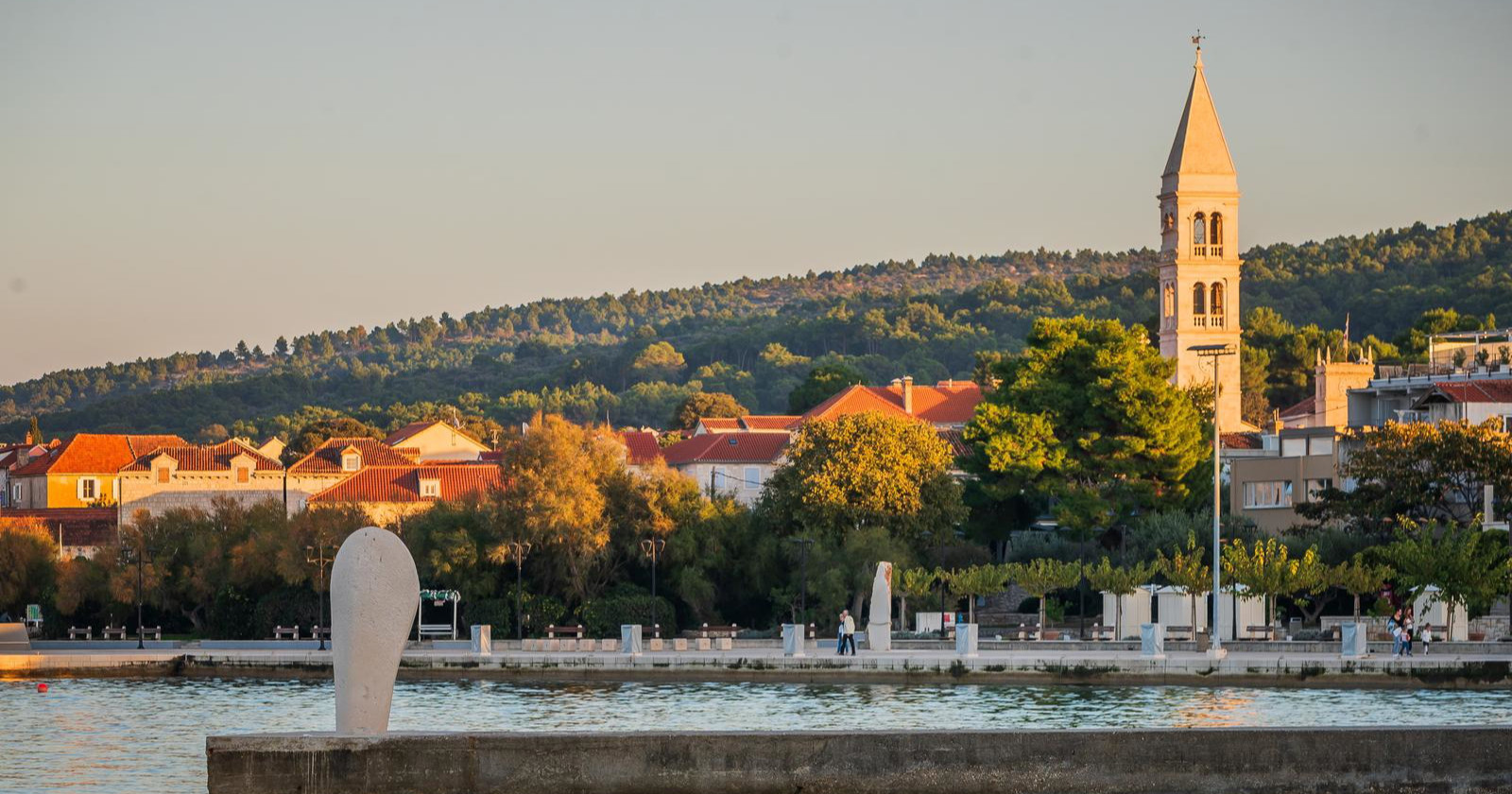 Dvojica mladića napala maloljetnika u Supetru