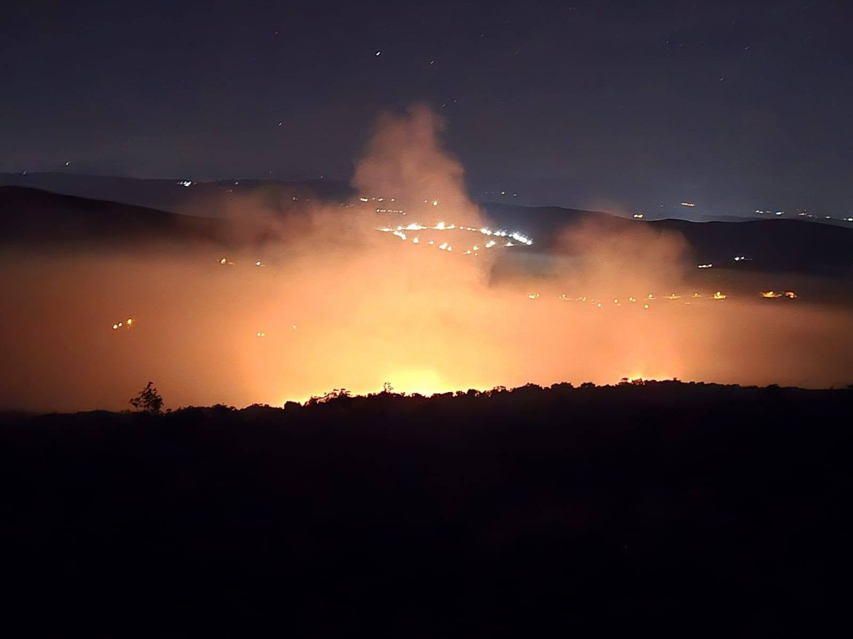 Muškarac poginuo gaseći požar u BiH, vatra se širi uz granicu s Hrvatskom