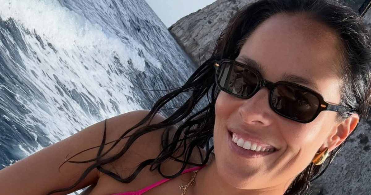 Ana Ivanović uživa na Capriju, ružičasti bikini ukrao je svu pažnju